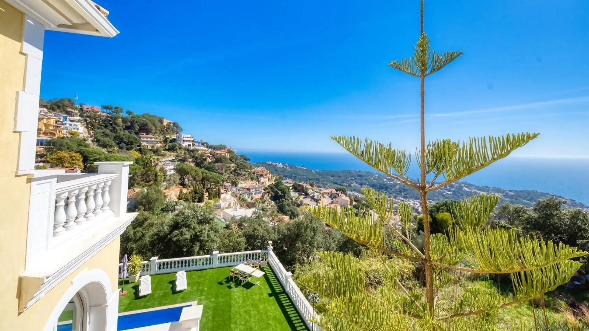 Costacabana - Villa Sunrise Lloret de Mar